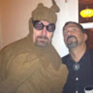 Meet your Posher, Carlos